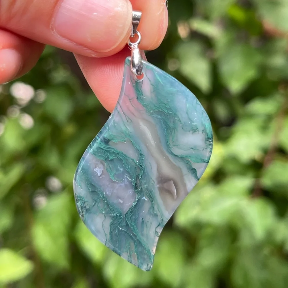 Sterling silver 925‎ stamped wavy moss agate pendant